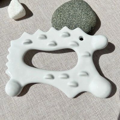Outil de massage Gua Sha personnalisable Plaque de pierre de Guasha crémeuse pour le grattage des tissus mous sur les jambes arrière Les bras Cou Épaule SPA