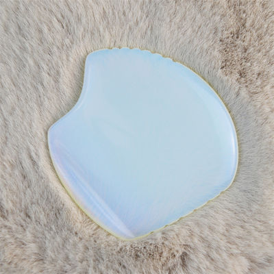 Massageur en opalite Guasha Cou soins de la peau du visage Spa lifting du visage beauté forme de coquille Opal naturel Gua Sha outil de massage du visage