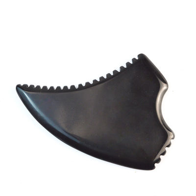 Fonction de massage musculaire Forme triangulaire naturelle de pierre Bian Noire Gua Sha Scraping Board pour le massage facial et le corps Spa