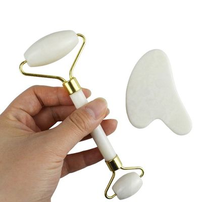 Massageur naturel de pierre de jade blanche Gua Sha Scraping Board Guasha Face Roller Gift Box Set Spa Massage Tools Soins de la peau Routine de beauté du visage