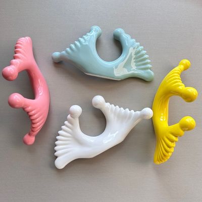Logo personnalisé Disponible outil en céramique Guasha pour le best-seller Guasha Massage du visage Retrait de mains Soulagement après l'exercice