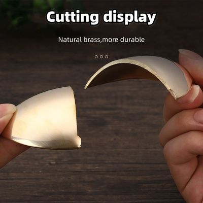 Massageur de spa pour le visage Cuillère à raser en cuivre métallique Gua Sha pour le massage méridien et les équipements de massage pour le soin de la peau