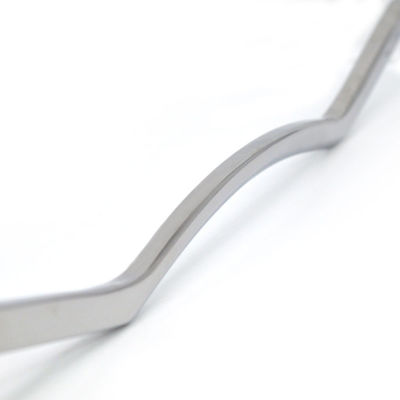 Propriétés de l' argent en acier inoxydable de qualité médicale Outils de Gua Sha pour la beauté Propriétés du masseur 5 en 1 ensemble