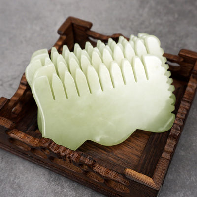 Équipement de massage de la tête Peigne de cheveux de jade Peigne de massage Guasha pour la beauté et les propriétés de Xiuyan Jade