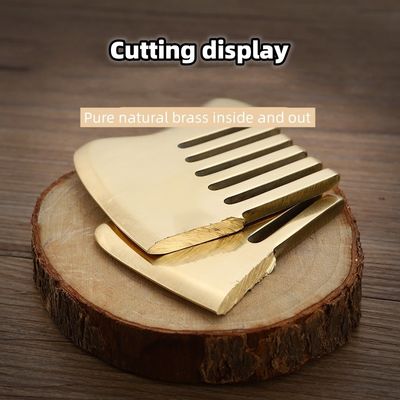 Outil de massage de la tête pour le massage des muscles Outil de massage du cuir chevelu personnalisé Outil de massage du cuir chevelu Carré Brass Gua Sha Comb Metal Copper Gua Sha Comb