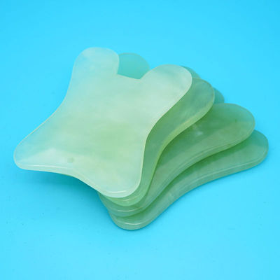 2024 Naturel en forme de U Xiuyan Jade Gua Sha Scraping Tableau de massage pour le massage complet du corps Massage du visage Massageur Outil de beauté de la peau