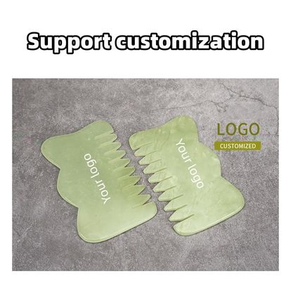 Logo personnalisé Disponibled M Shape Jade Gua Sha Stone Massageur de tête pour les soins de santé des cheveux et le massage du cuir chevelu dans le salon de beauté