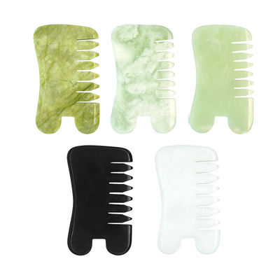 Naturel vert Xiuyan Jade Gua Sha Peigne de massage du cuir chevelu Peigne de massage de tête en pierre Guasha pour les soins de santé des cheveux Salon de beauté