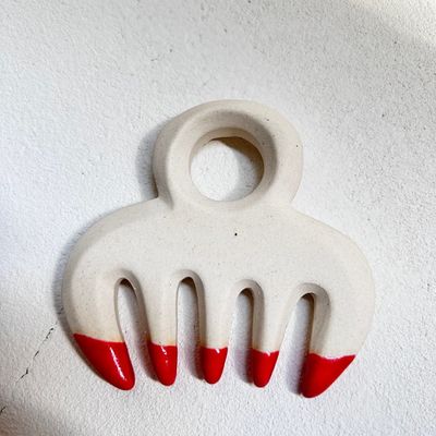 Massageur de visage Peigne de massage du cuir chevelu en céramique Gua Sha pour la tête Meridien soulagement de la douleur Brossage capillaire Meridien Massageur Outils de massage