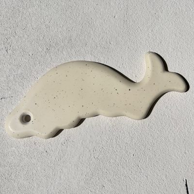Masseuse en céramique en forme de poisson efficace Outil de grattage de gua sha pour masseur facial