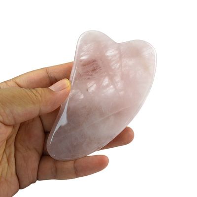 Petite planche de Guasha en pierre de jade Masseur facial personnalisé pour le cou, le dos, l'épaule, la taille, les fesses, la forme du cœur, rose, quartz, gua sha