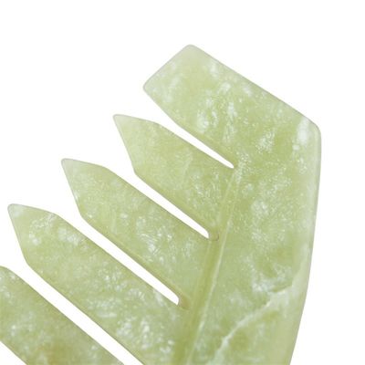 Peigne de massage au Jade Xiuyan pour le Gua Sha