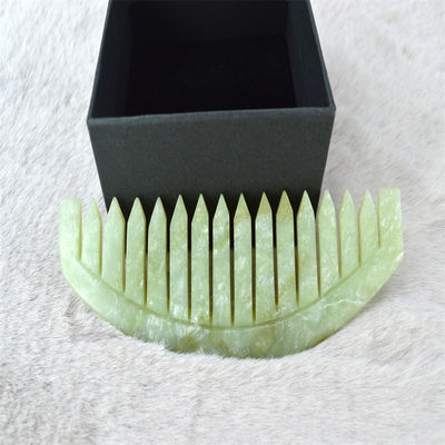 Peigne de massage au Jade Xiuyan pour le Gua Sha