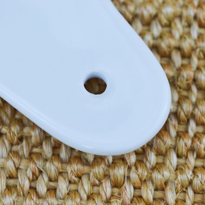 Plaque en céramique Gua Sha pour détendre les muscles sur tout le corps style soins médicaux personnels