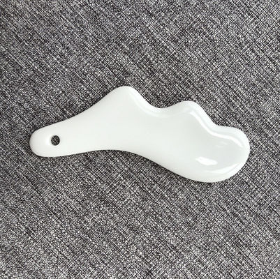 Logo personnalisé Disponibled forme de nuage céramique Gua Sha Stone pour le lifting du visage équipement de beauté