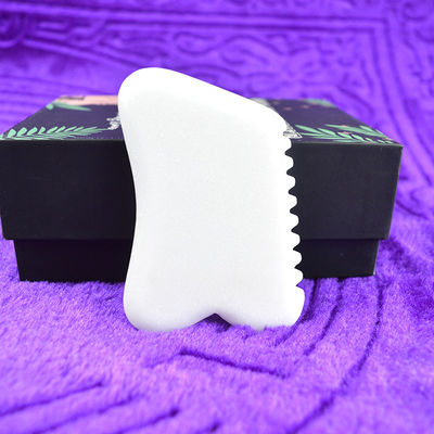 Logo personnalisé Disponibled Natural White Jade Gua Sha Scraping Board pour la beauté du visage Massage du corps Outil de soin de la peau de pierre