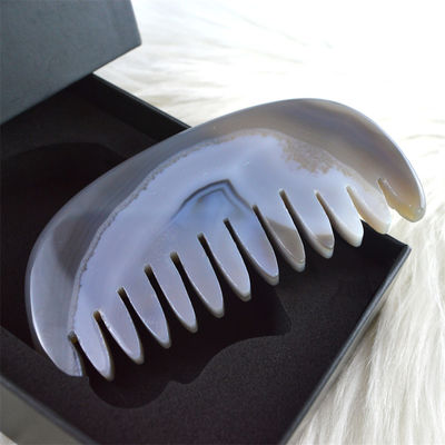 Agate Gua Sha Peignoir de massage du cuir chevelu planche de peignoir de pierre outil de soins personnels de la tête avec logo personnalisé