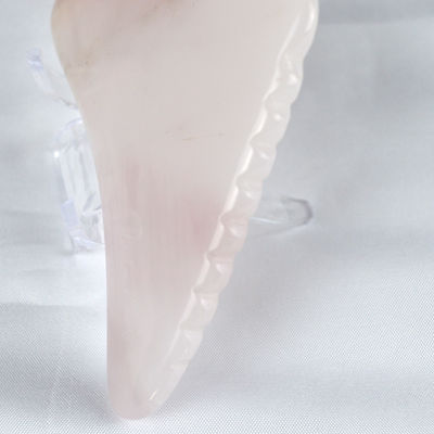 2024 Wing Shape Rose Quartz Gua Sha Scraping Board Pink Crystal Guasha Massageur du corps facial Outil de spa pour les outils de massage