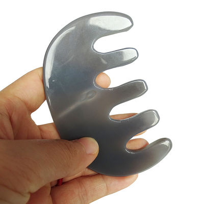 Découvrez les bienfaits de l' Agate Gua Sha Comb Parfait pour le massage de la tête et les soins de beauté