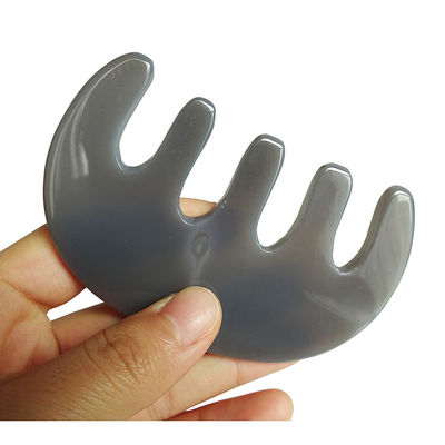 Découvrez les bienfaits de l' Agate Gua Sha Comb Parfait pour le massage de la tête et les soins de beauté