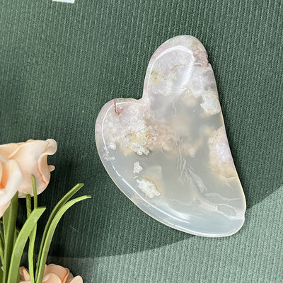 Réparation naturelle des mains Jade en forme de cœur Facial Gua Sha Massage Sakura Agate Rasage du visage pour la physiothérapie