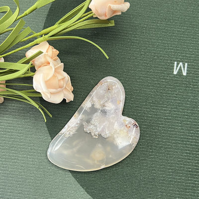 Réparation naturelle des mains Jade en forme de cœur Facial Gua Sha Massage Sakura Agate Rasage du visage pour la physiothérapie