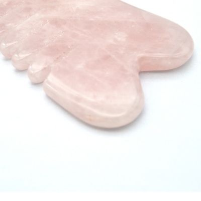 Fabrication artisanale à la main en rose naturel au quartz Gua Sha rasage de massage peigne de cheveux Guashsa pour les têtes Mode de massage n ° abkgs-030
