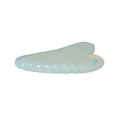 Massage du visage Soins de santé du corps Opal blanc forme de cœur Jade Opalite Guasha Gua Sha Massage pour la relaxation du visage