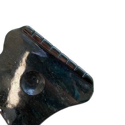 Sculpture du visage Néphrite vert foncé Jade Gua Sha Stones avec dents de crête et boucles de pouce 2021 Populaire