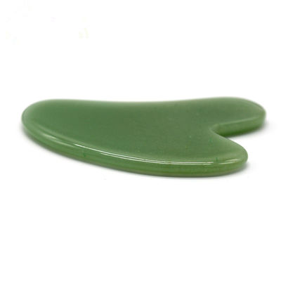 Accessoire de masseur de corps en forme de cœur Gua Sha Board en Jade Aventurine naturel en vert