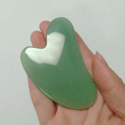 Accessoire de masseur de corps en forme de cœur Gua Sha Board en Jade Aventurine naturel en vert