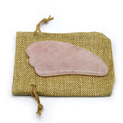 Outil de massage Gua Sha au quartz rose noir poli pour le traitement naturel du visage