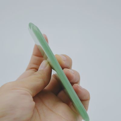 Découvrez les propriétés curatives de l'aventurine verte naturelle de jade Gua Sha massage de rasage pour masseur de corps