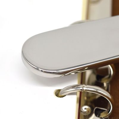 Fonction de masseur de corps 304 en acier inoxydable Gua sha grattage Outil de massage en métal Guasha Boards SPA Board Outil de santé du corps