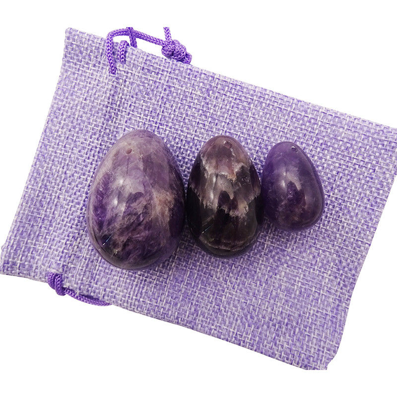 Type de sculpture en pierre précieuse Améthyste naturel Ensemble d'œufs en cristal de 3 PCS Encrés à la main Kegel Jade œufs pour les femmes