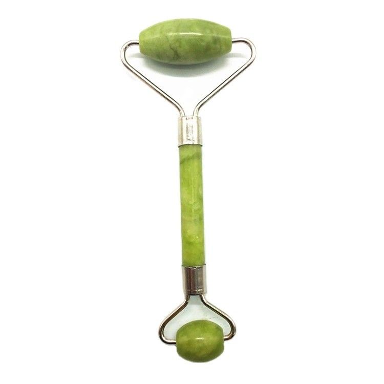 Un rouleau facial en jade 100% naturel pour le massage et la relaxation du visage