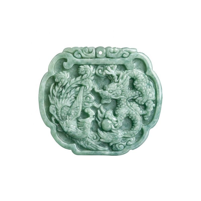 Thème de l'amour Collier de jadeite naturel Pendentif de style Feng Shui avec le Dragon et le Phénix.
