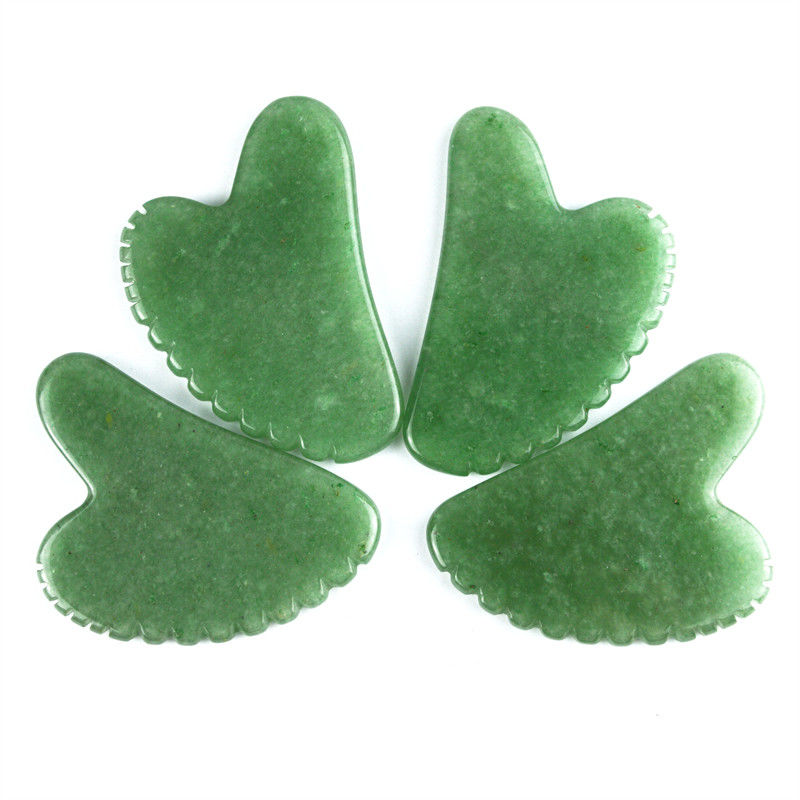 Forme de cœur naturel Vert aventurine Jade Gua Sha Logo personnalisé Guasha avec des dents Masseuse de beauté du visage Outil de massage musculaire