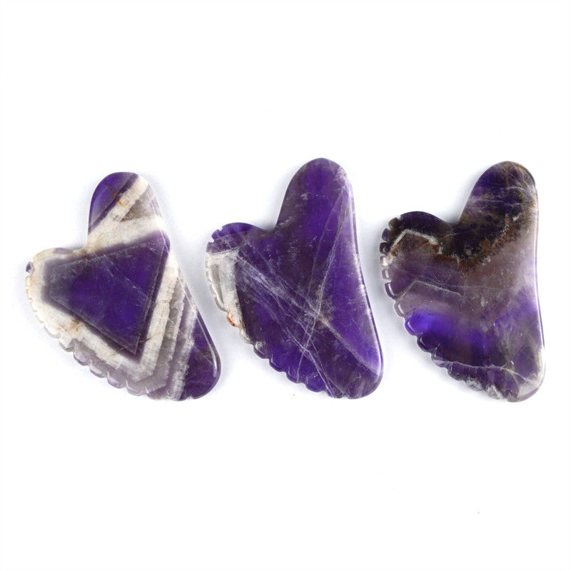 2024 Les outils de massage les plus en vogue Forme de cœur Améthyste naturel Gua Sha avec des dents Logo personnalisé Guasha Body Self Skin Care