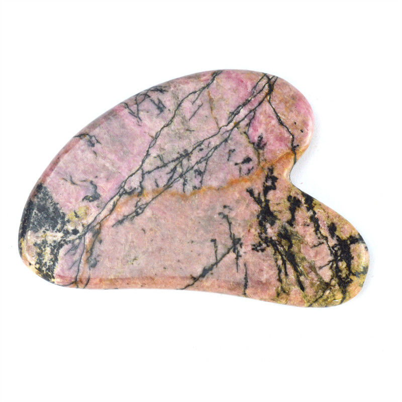Fonction de massage musculaire en forme de cœur naturel Rhodonite Stone Gua Sha Scraping Board pour la beauté du visage et du corps Spa de soins de santé de la peau