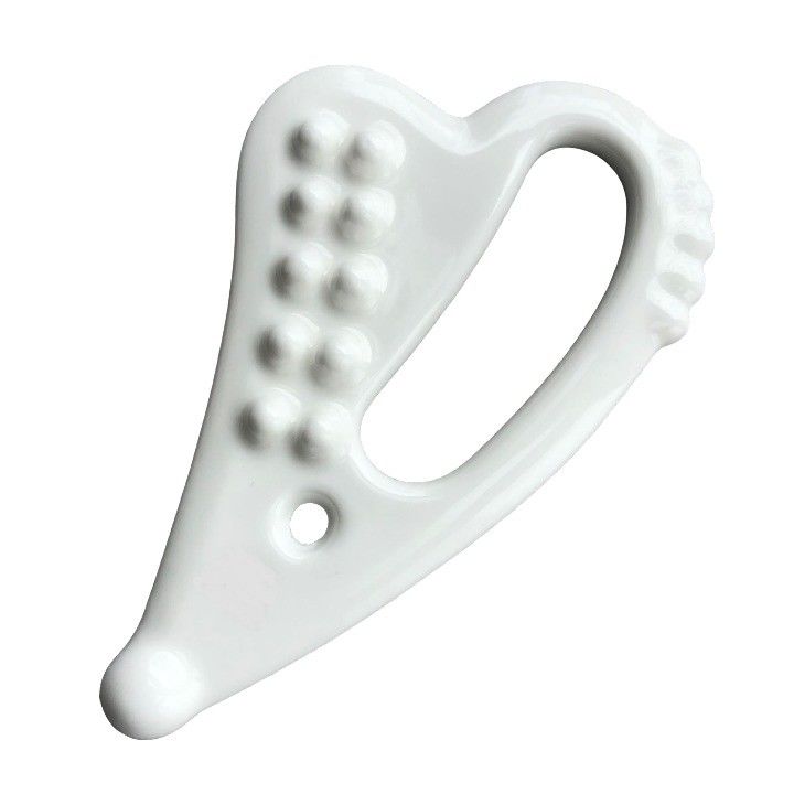 Soins personnels de la peau Spa Lifting du visage Massage de la forme du cœur Outil en céramique Gua Sha Guasha Stone pour le visage blanc