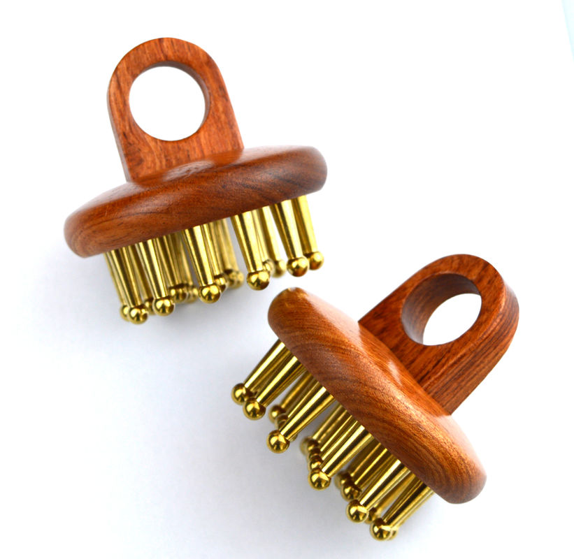 2024 Peigne de massage corporel brun cuivre cuir chevelu masseur brosse à cheveux pour les soins capillaires Dégrager les méridiens et soulager les maux de tête