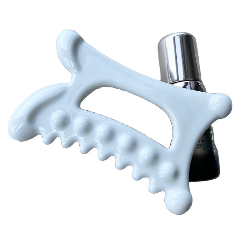 Découvrez les bienfaits du drainage lymphatique avec notre outil de massage en céramique Gua Sha