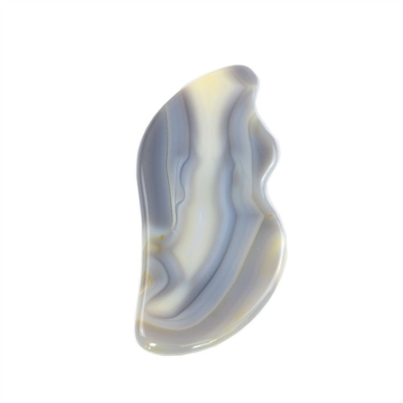 La planche à gratter Agate Gua Sha est l'outil de massage essentiel pour les soins personnels en 2023