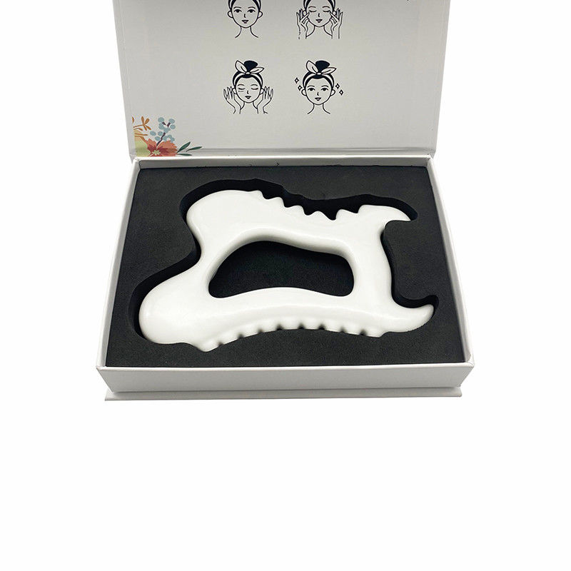 Outils de soins du visage en céramique Gua Sha Outils de soins de la peau du visage Facile à inclure Sac de boîte de luxe et cadeaux de guide pour les femmes