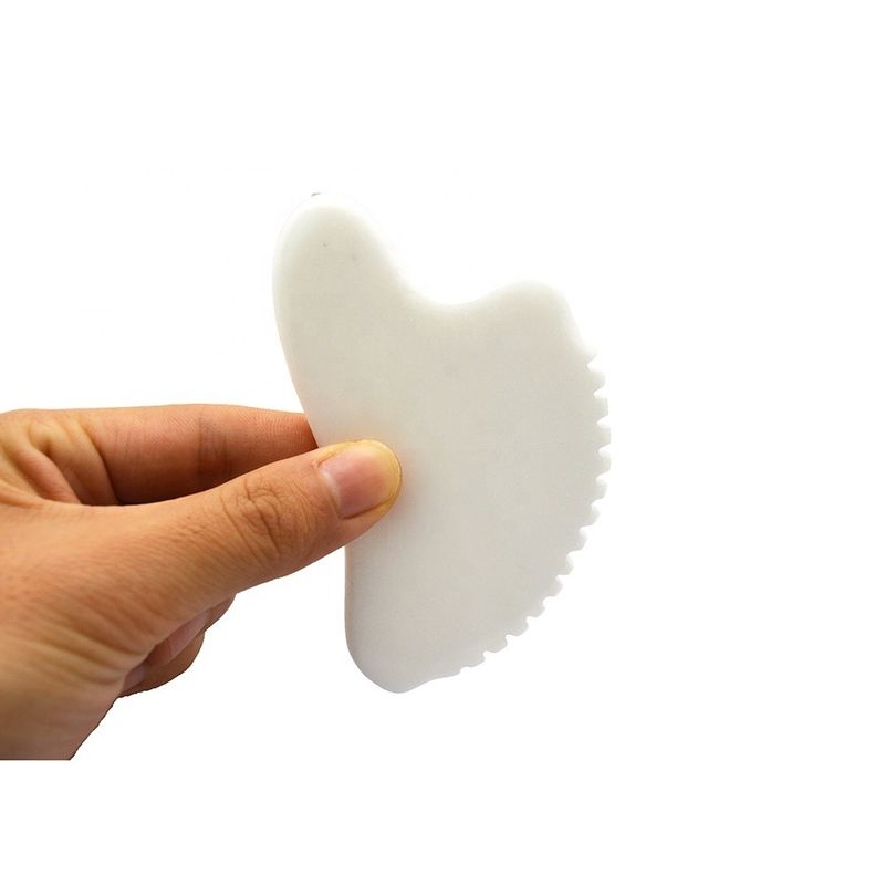 OEM Private Label Jade Blanc Gua Sha pierre de guérison artisanale Gua Sha grattage outils de massage du visage pour réduire les poches